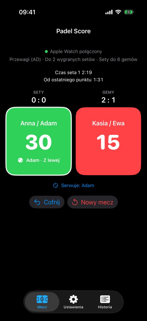 Ekran meczu w PadelScore na iPhonie: Anna / Adam 30, Kasia / Ewa 15, gemy 2:1